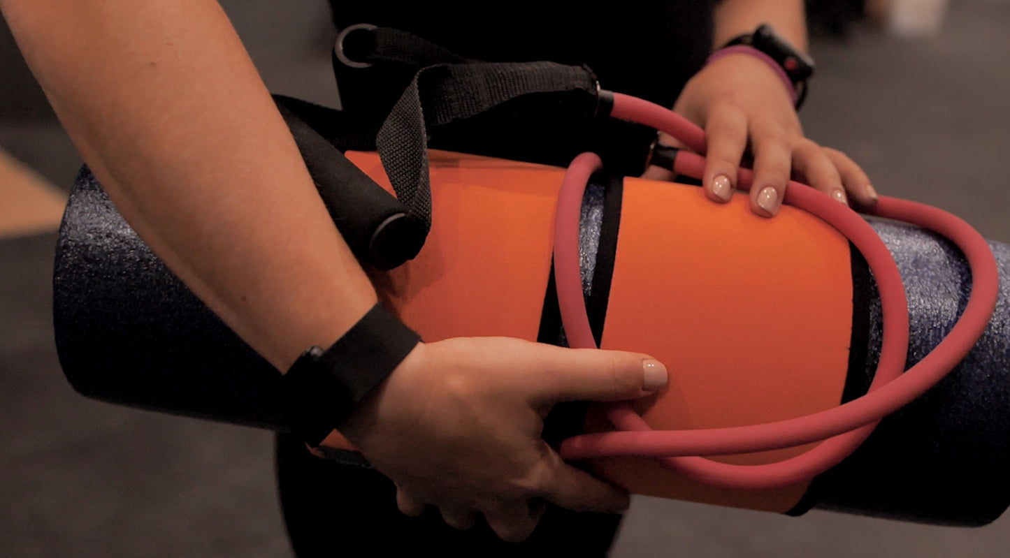 Foam rolling with resistance bands - The Wrap & Roll